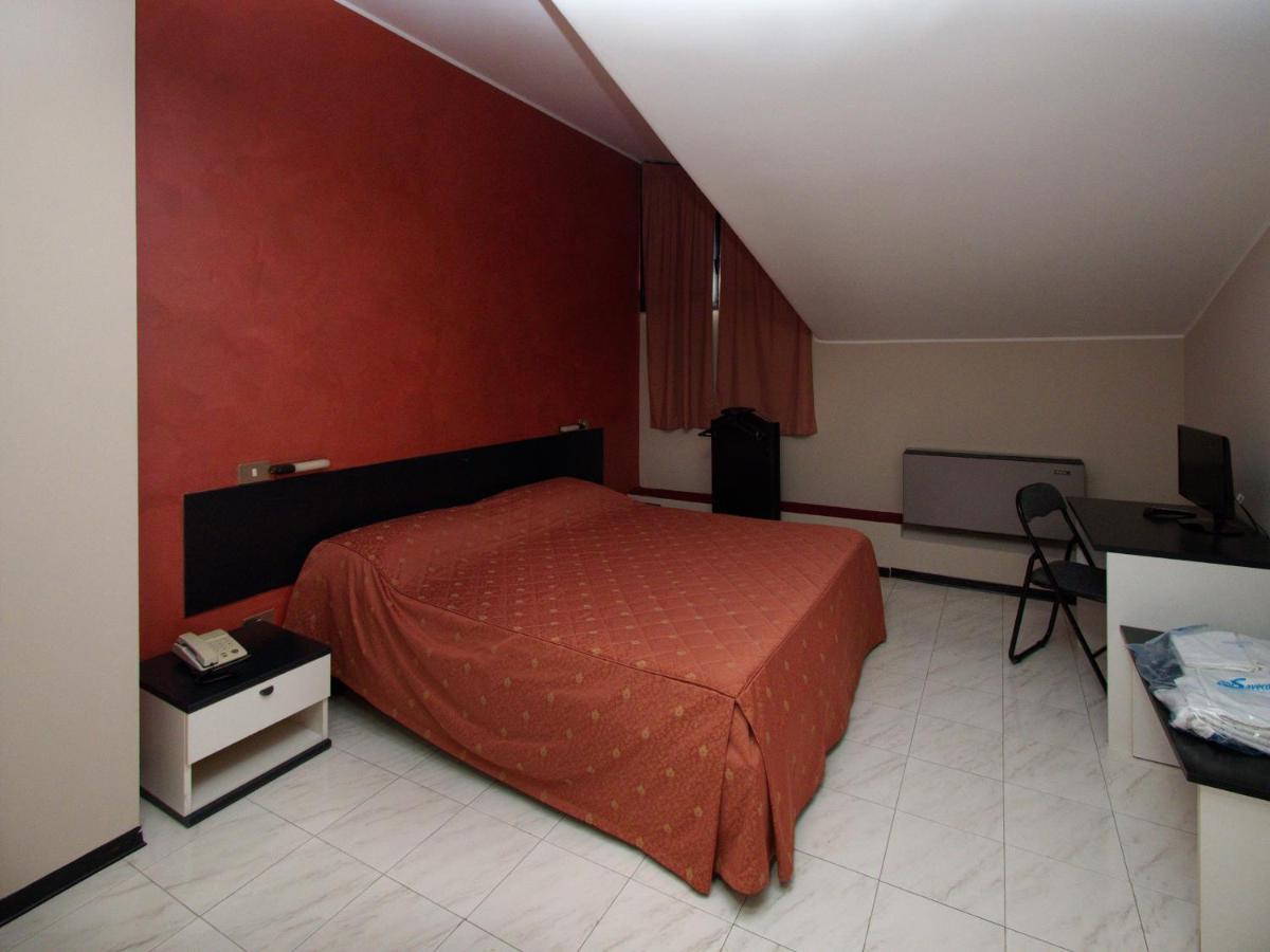 Hotel Versailles Colorno Kültér fotó