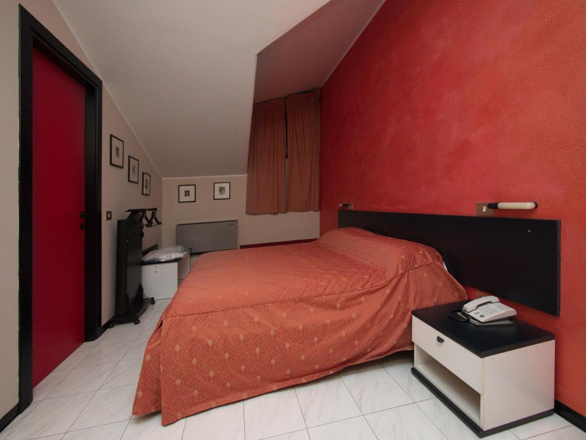 Hotel Versailles Colorno Kültér fotó